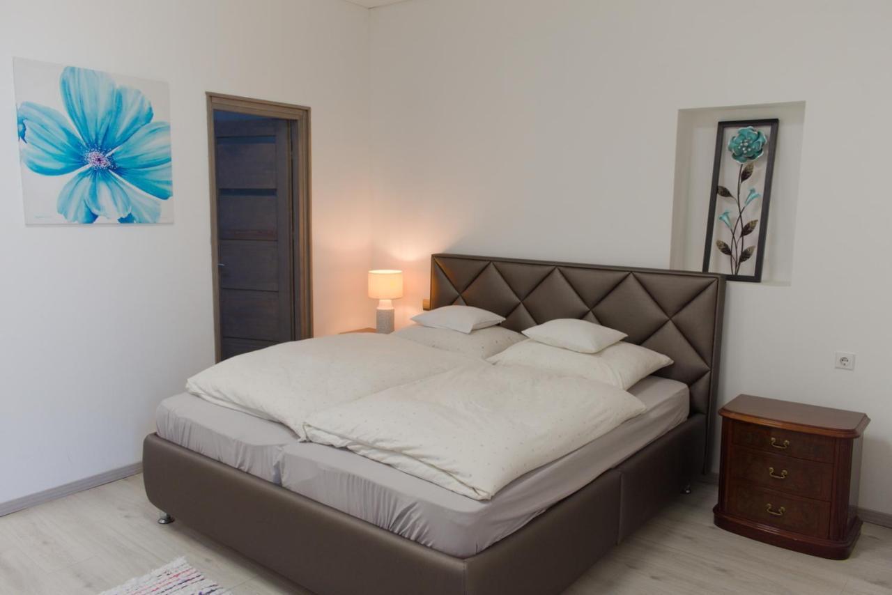 Silver Dream Apartmanhaz Debrecen Exteriör bild