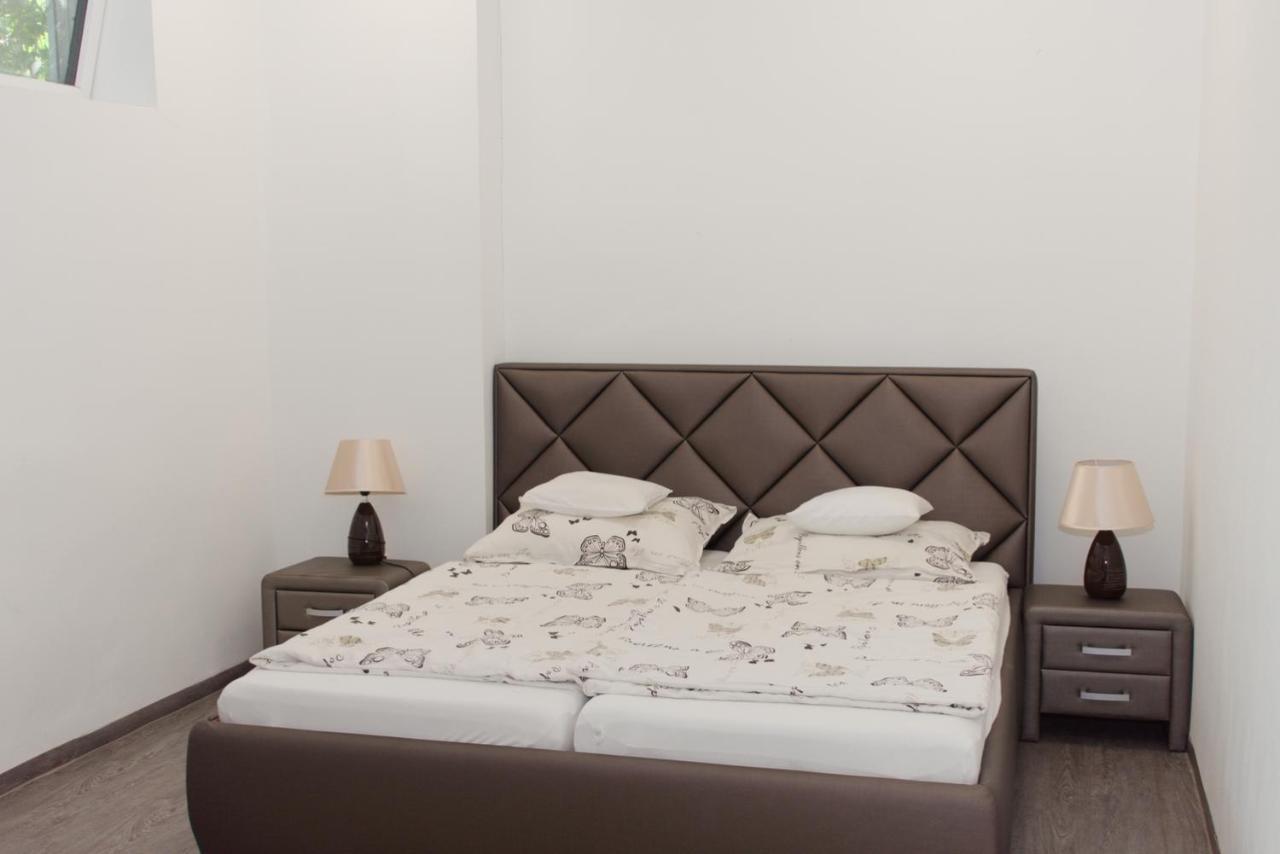 Silver Dream Apartmanhaz Debrecen Exteriör bild
