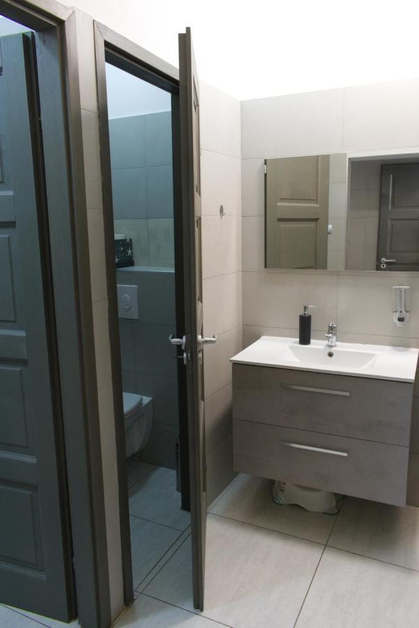 Silver Dream Apartmanhaz Debrecen Exteriör bild